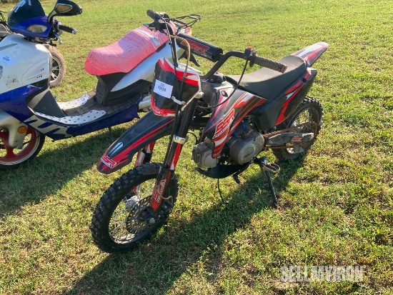 SSR Motorcycle/ Dirt Bike [YARD 2]