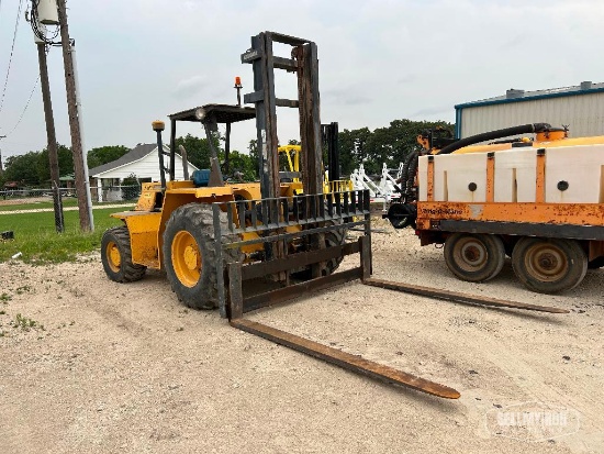 Sellick SD-80 8000lb Rough Terrain Forklift [YARD 2]