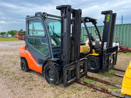Toyota 8FGU30 5600lb Forklift [YARD 3]