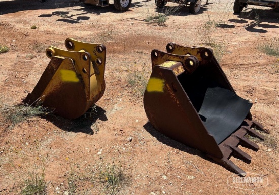 (2) Caterpillar Backhoe Buckets
