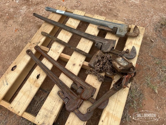 Qty of Pipe Wrenches