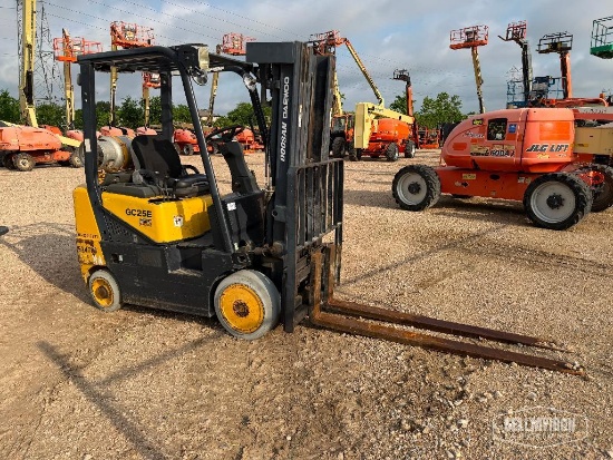 Doosan GC25E-3 4450lb LP Forklift [YARD 3]