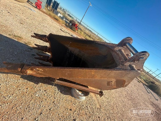 40in Entek V Bottom Rock Bucket for Excavator [YARD 5]