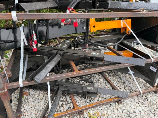 Unused 2026 GIYI GY-STL75 75in Tire Lifter Skid Steer Attachment [YARD 1]
