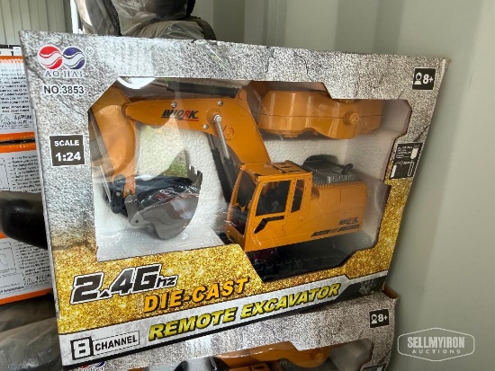 Unused 2026 SKLP Excavator Toy [YARD 1]
