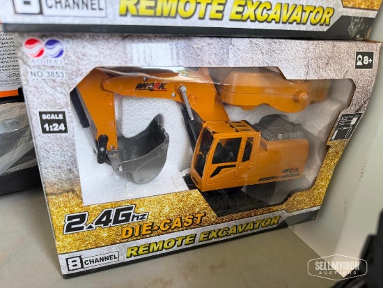 Unused 2026 SKLP Excavator Toy [YARD 1]