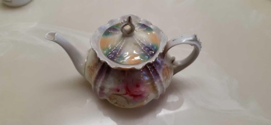 RS Prussia Tea Pot, 4 1/2" High, Lusterware Glazing