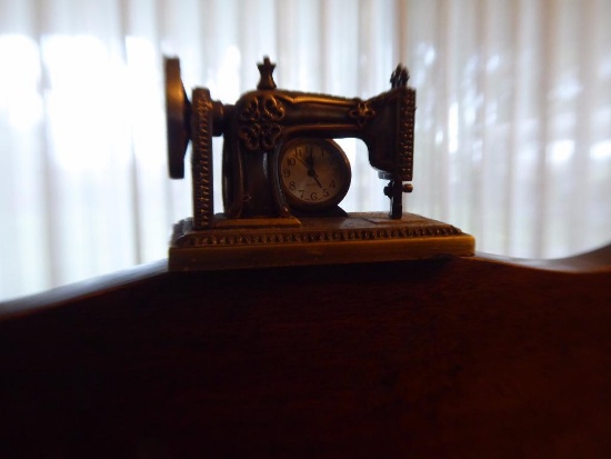Maker: Waterbury/Timex - Model: Novelty Sewing Machine - Movement: Quartz
