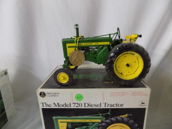 JD 720 diesel, Precision Series,1/16 scale with box