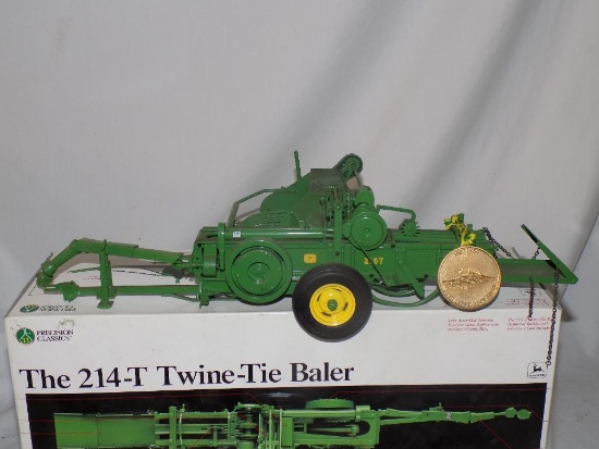 JD 214 twine baler, Precision Series,1/16 scale, with box