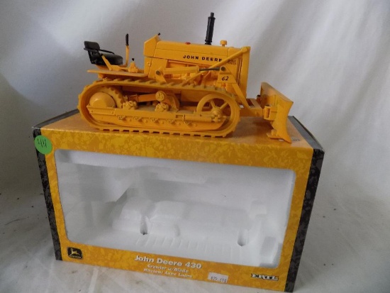 JD 430 crawler with blade, 1/16 scale, with box