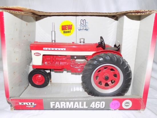 Farmall 460, 1/16 scale, with box