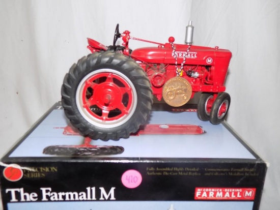 Farmall M, Precision Series, 1/16 scale, with box