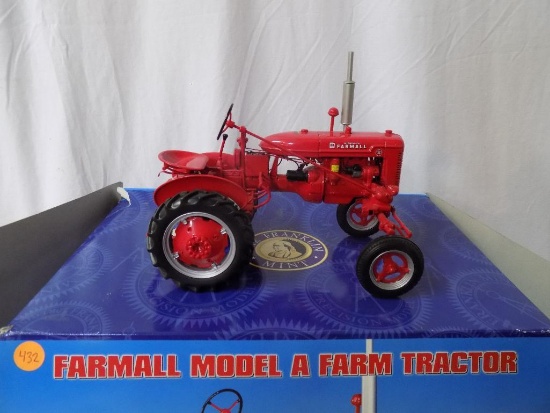 Farmall A, 1/16 scale, with box