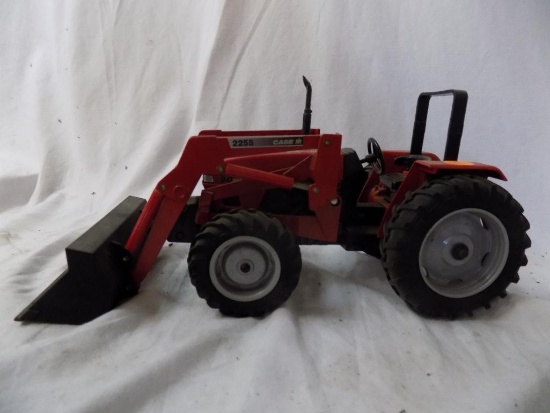 Case C90 tractor with 2255 loader, 1/16 scale, with box