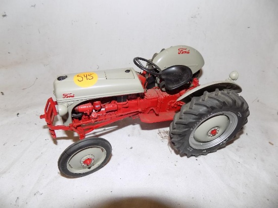 Ford 8N tractor, 1/16 scale