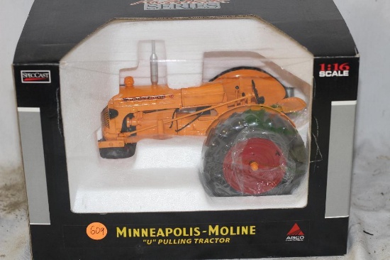 Minneapolis Moline "U" Pulling Tractor, 1/16 scale, with box