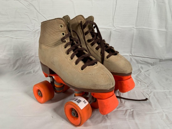 Riedell Adult Size 3 Rollerskates