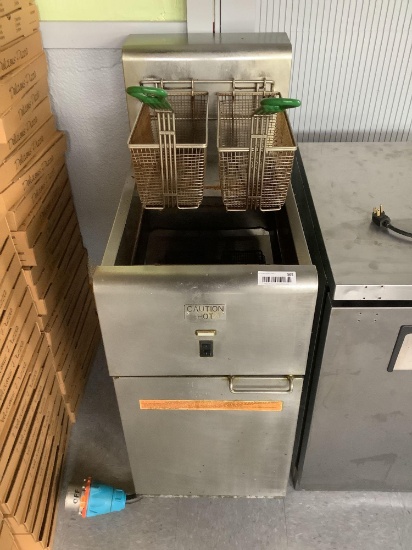 Frymaster model SR14ESD 2 basket deep fryer
