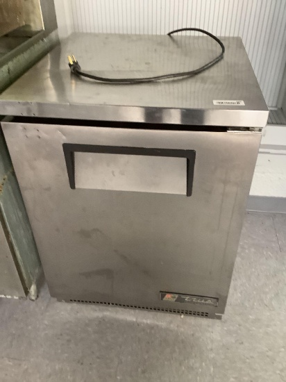 True model TUC-24 110 refrigerator