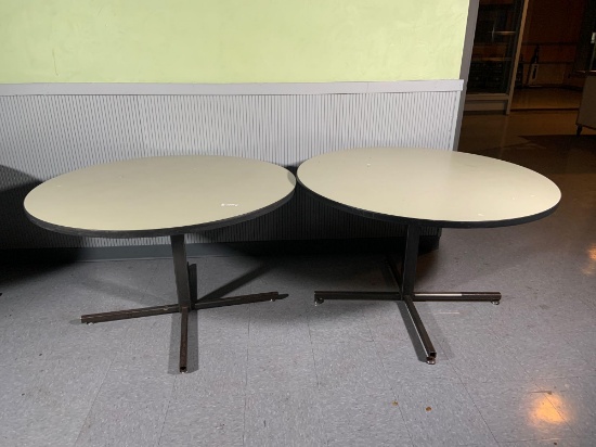 2 Round tables