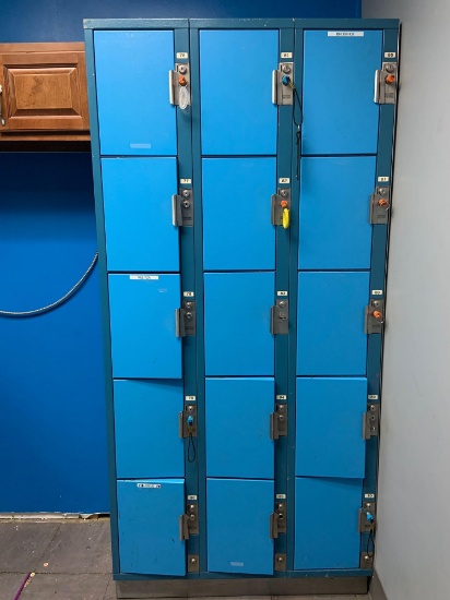 Locker set
