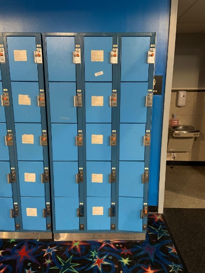 Locker set