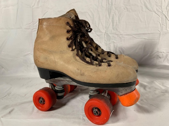 Dominion Adult Size 6 Roller Skates