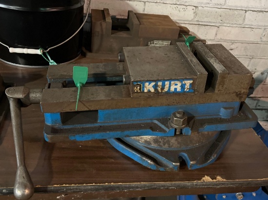 Kurt 6" Vise