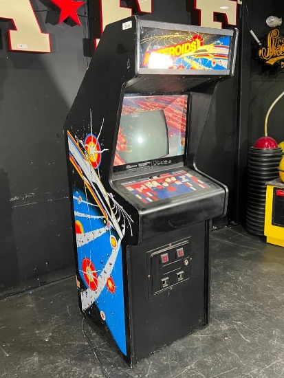 Atari Asteroids Video Game