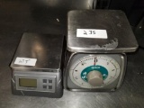 Lot of 2 scales