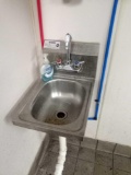 wash sink with faucet
