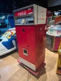 vintage Coca-Cola machine great original condition