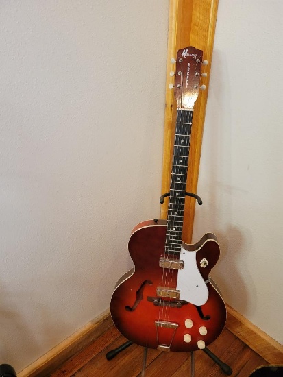 Harmony Rocket Electric guitar with stand