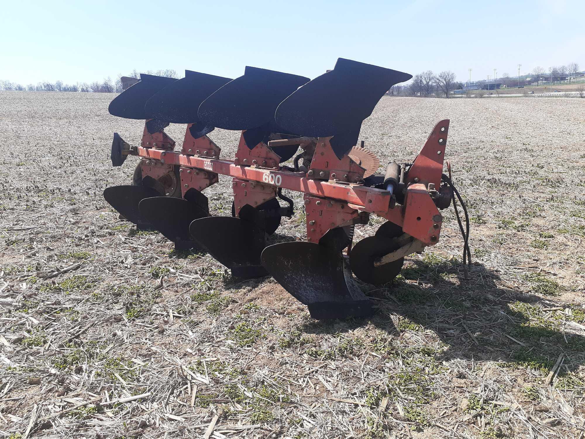 Case 600, 4 Bottom Rollover Plow | Proxibid