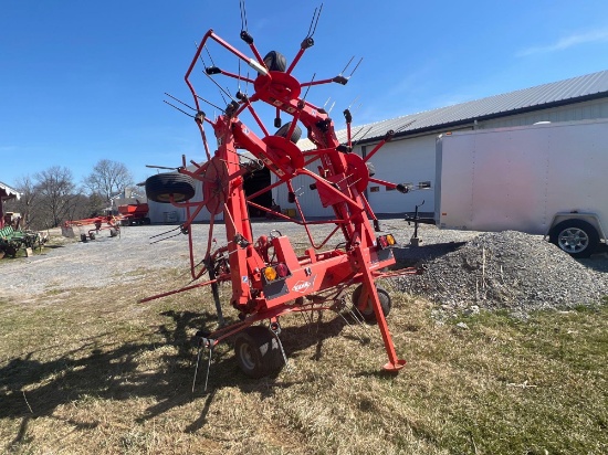 Kuhn GF 7802 6 Star Tedder