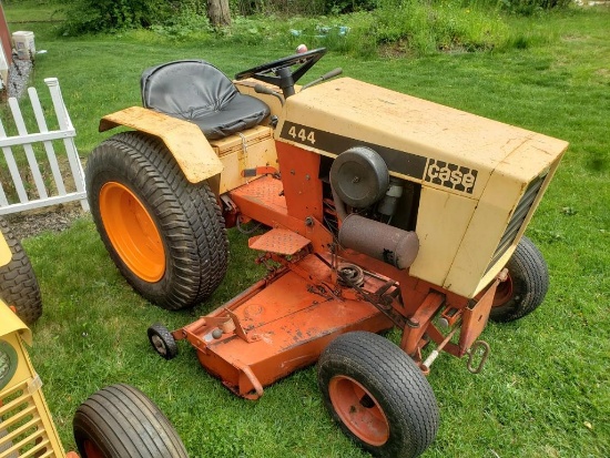 Case 444 1970s, Runs, Hydraulic drive, 48in deck, 14hp Kohler, new drive pump, Wheels stripped an