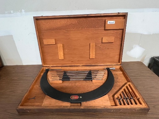 Starrett No 724 18"-24" Outside Micrometer Set w/all Anvils & Standards & Wooden Case