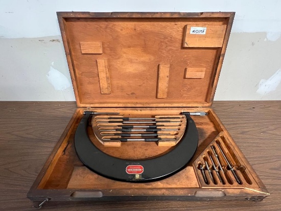 Starrett No 724 12-18" Outside Micrometer Set w/all Anvils, standards & Wooden Case
