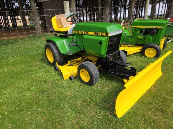 John Deere 314 Mower w/Blade