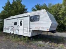 5th wheel Travel Trailer