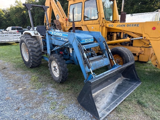 Ford 1910 Loader Tractor