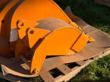 12" Backhoe Bucket