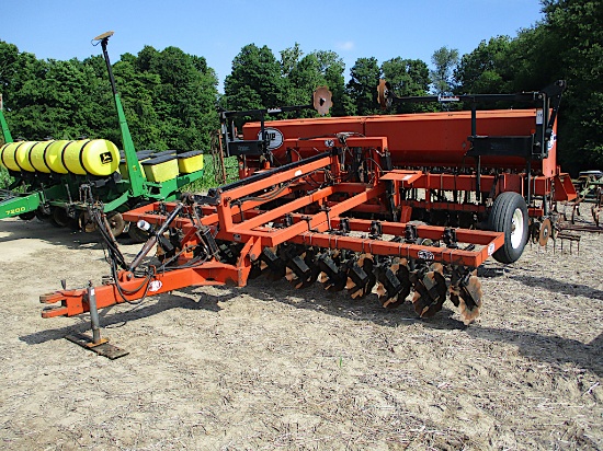 TYE NO-TILL GRAIN DRILL