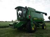 JD 9400 Combine