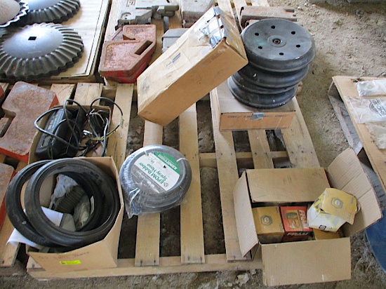 PALLET OF GREAT PLAINS DRILL PARTS