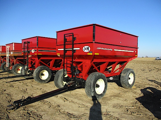 JM 385 GRAVITY WAGON W/ MIXER TIRES, BRAKES/LIGHTS