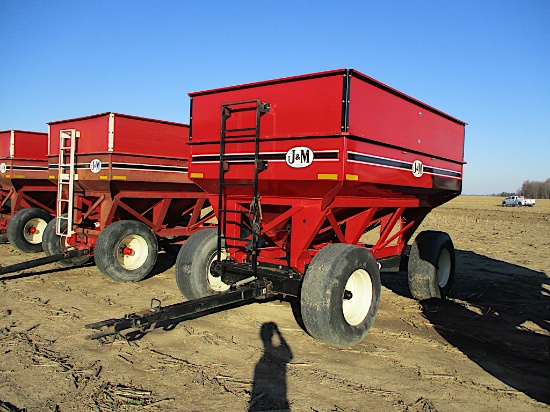 JM 385 GRAVITY WAGON W/ MIXER TIRES