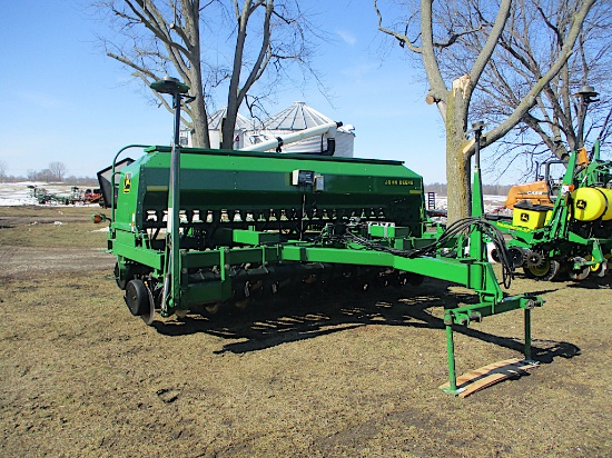 JOHN DEERE 1560 NO-TILL GRAIN DRILL