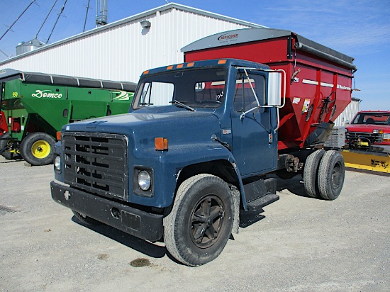 IH S 1600 TRUCK